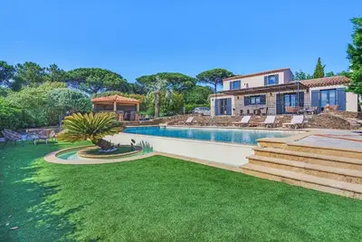Image de Villa aux portes de Saint Tropez classe en meuble de tourisme 5 étoiles *****
