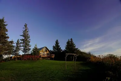 Image de Ocean-view Cabins on the Anchor Point Bluff