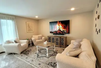 Image de Spacious Buffalo Home Near Niagara Falls/Bills Stadium