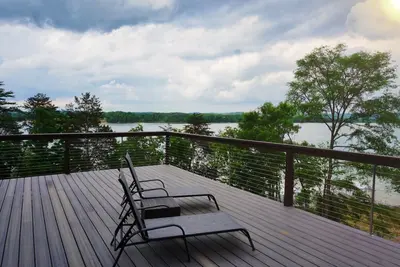 Image de Tranquil Waterfront-Private Dock, Sauna, Swim Spa