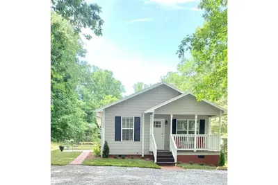 Image de Upscale Bungalow walk less than a mile from downtown Hendersonville