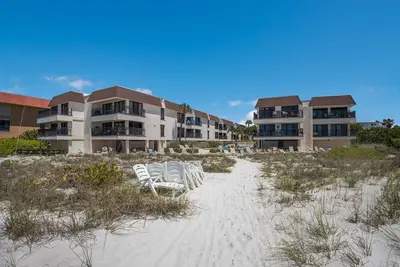 Image de Cool Breeze by Beach Boutique Rentals