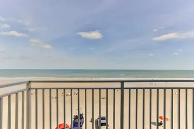 Image de Coastal Waters 309-Direct Oceanfront condo