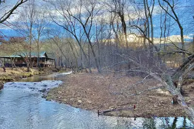 Image de Creekside accommodations near Mt. View - Pet Friendly and a kids paradise