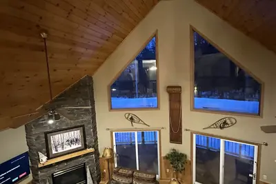 Image de Gorgeous Mountain Top House In Lake George W/Hot Tub & Boat Dock Nearby