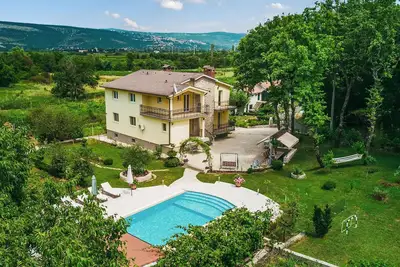Image de Superbe maison de 6 chambres à Grubine