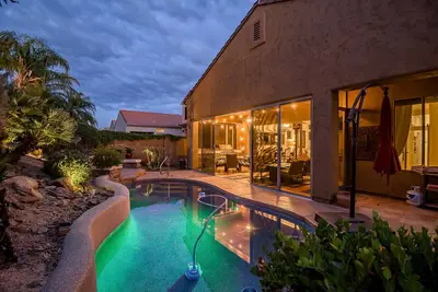 Image de Scottsdale Grayhawk entire house with Private Pool, Sunroom, Office