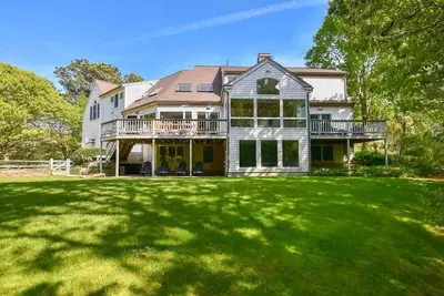 Image de Home by National Seashore with Bball Court!