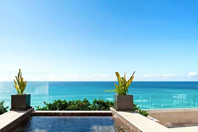 Image de Modern Luxury Awaits: 3 Bedroom Oceanfront Condo at Garza Blanca