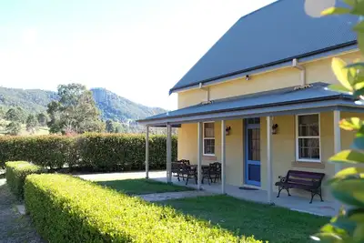Image de Gorgeous 2 bedroom cottage set in a vineyard with valley views