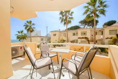 Image de Apartamenwith sea views next to all amenities.