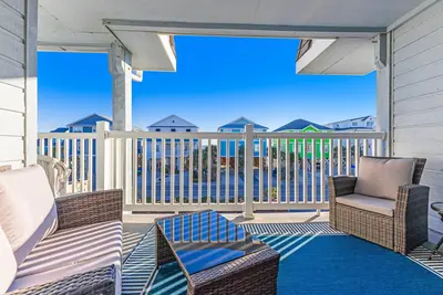 Image de Dog Friendly - Ocean View - Elevator - Steps From The Beach!