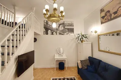 Lovely Apartment in the heart of Warsaw's Praga district. Vodka Factory Koneser.