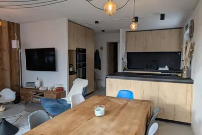 Image de 150m du centre station, 8ème étage, balcon, télévision, casier à ski, 65m², Les Arcs