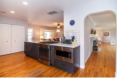 Image de Sol de Solano: Pets+Remodeled+2k sqft+2 LivingRm