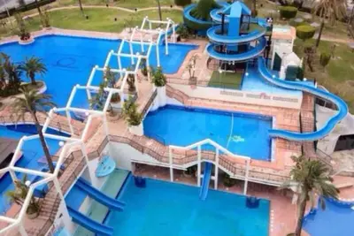 Image de Benal Beach resort Benalmadena Malaga pools and slides wifi parking,