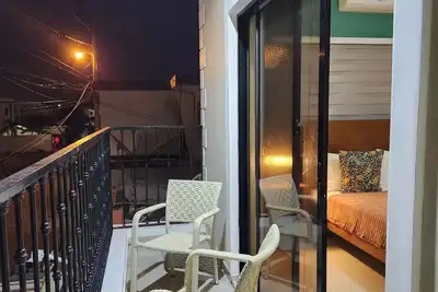 Image de Beautiful three storage house close to the beach