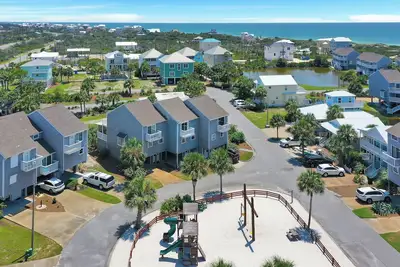 Image de Next To Playground, Near State Park ~ Bd 112-164