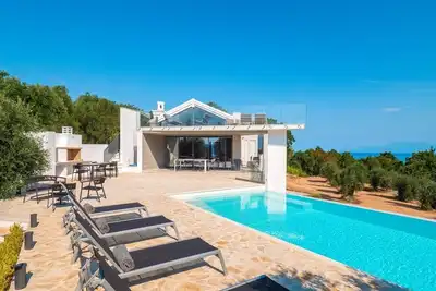 Image de Villa Artemis - Trois Chambres Villa, Couchages 6