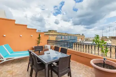 Image de Fantastic 3 Bedroom Duplex Penthouse with Terrace