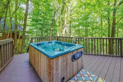 Image de Perfect Cabin in the Woods! Hot Tub &  Game Room!