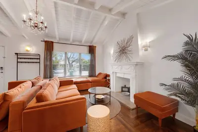 Image de Miami Art deco home by Pmi