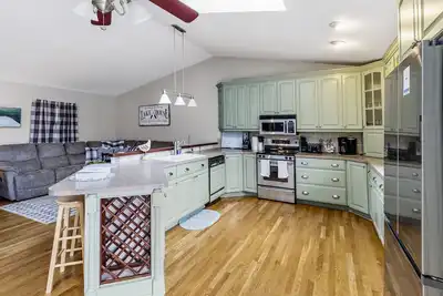 Image de Escape to Oak Hollow vacation rental in Moneta, Va on Smith Mountain Lake