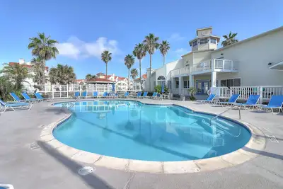 Image de Salty Moose | 2bd Close To Whitecap Beach | Pool