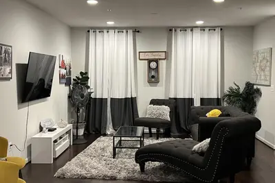 Image de Stunning four-bedroom town home located in Millersville