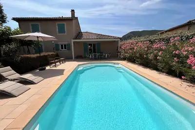Image de Fantastic Villa on luxury park private pool heated air conditioning 's etc