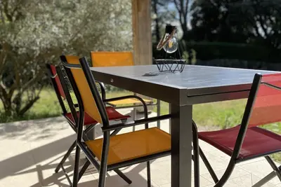 Image de \"Les cigales\" aux portes de la provence