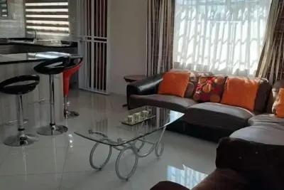 Image de Neat 2 bed guest house close to Cbd airport, shops