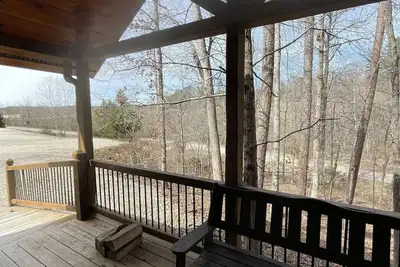 Image de Kings Cabin on the edge of town only 1/2 mile from Current River!