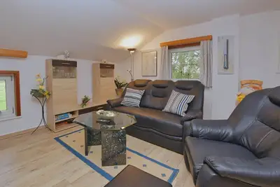Image de Modern, cozy, quiet apartment - 6 minutes from the beach