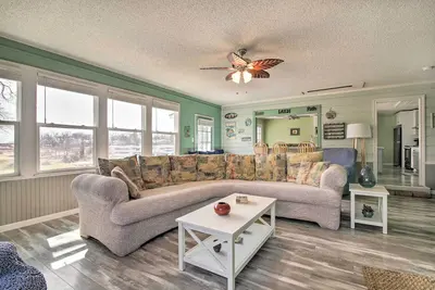 Image de Pet-Friendly Lake Buchanan Retreat w\/ Fire Pit!