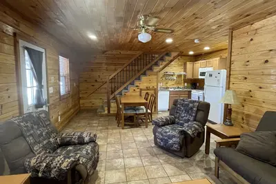 Image de Beautiful Scenic River Cabin just 1/2 mile from Current River!
