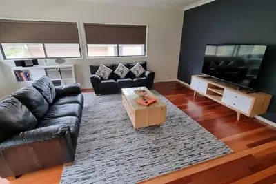Image de One of Malua Bay's Best: Large modern home