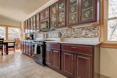 Image de Watch beautiful East Lake sunsets! Room for the whole family!