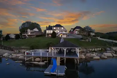 Image de Boone Lake Haven with kayaks