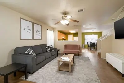 Image de Stylish, Pet Friendly | 6 Flags and La Cantera
