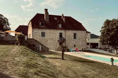 Image de Propriété viticole dans village calme