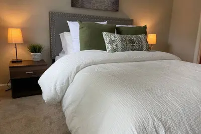 Image de Dream Haven - 2br/2ba - free parking on premises.