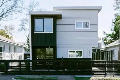 Image de One-of-a-kind Stay! Beautiful Container Downtown