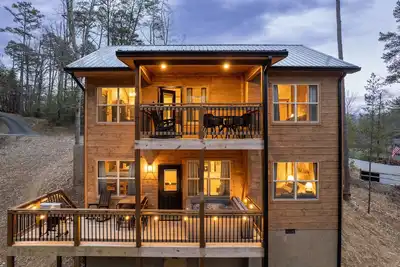Image de Family Retreat Near Dollywood | Hot Tub + Arcade
