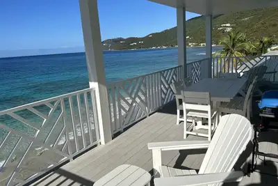 Image de Spectacularly situated Beach Front High Tide@ The Tides at Little Apple Bay.