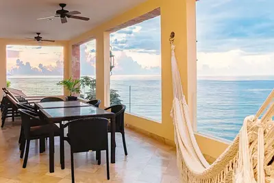 Image de 2br beach condo on the water w/ diamond amenities