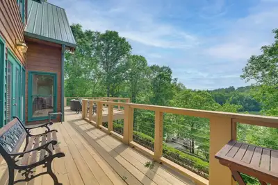 Image de Hot Tub & Fire Pit: Lake Wedowee Getaway