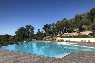 Image de Luxueux Appartement Ă 5 min du Centre de Porto-Vecchio avec Piscine et Terrasses