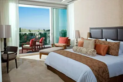 \"Elevate Your Escape:Two-Bedroom Master Suite with Plunge Pool and Jacuzzi Tubs\"