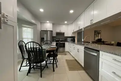Image de 3 Br updated home near Uf, hospitals, & I-75